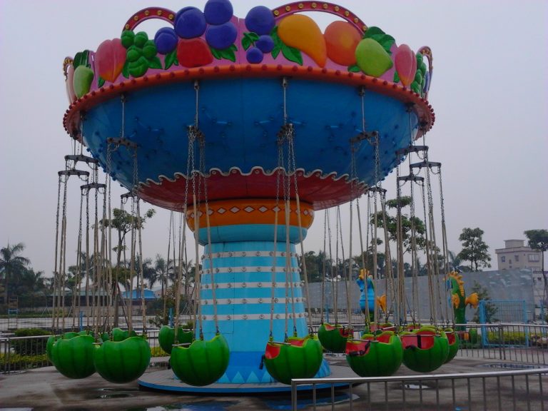 Paseos en silla voladora de frutas para niños a la venta